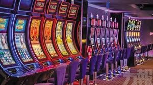555bmw casino section with live dealer baccarat and blackjack tables